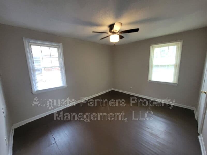 Augusta House: 2111 Dyer Street