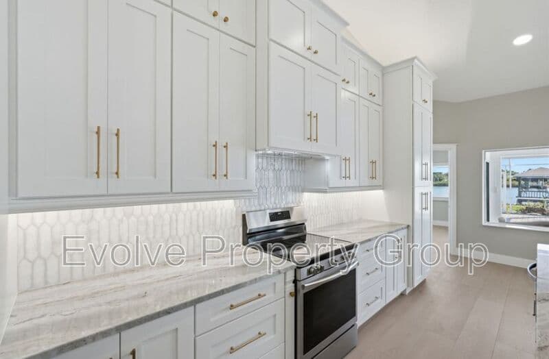 Flagler Beach House: 470 Lambert Ave.
