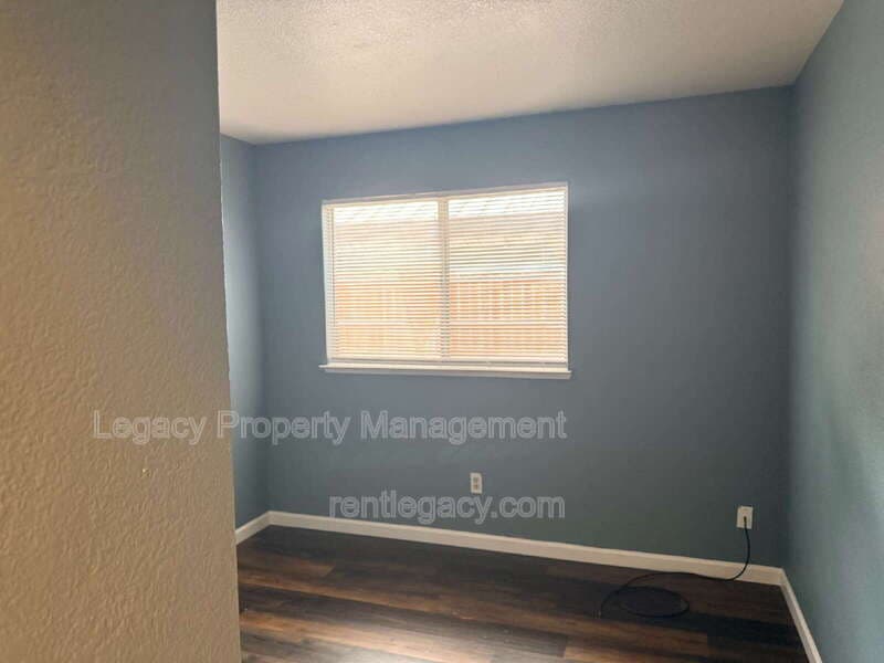 Sacramento House: 8609 Oakbank Way