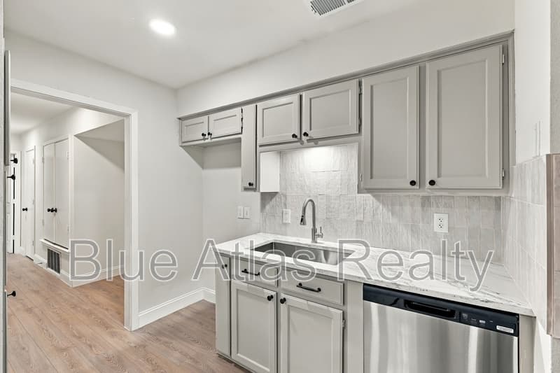 Arlington House: 116 Maple Street - A