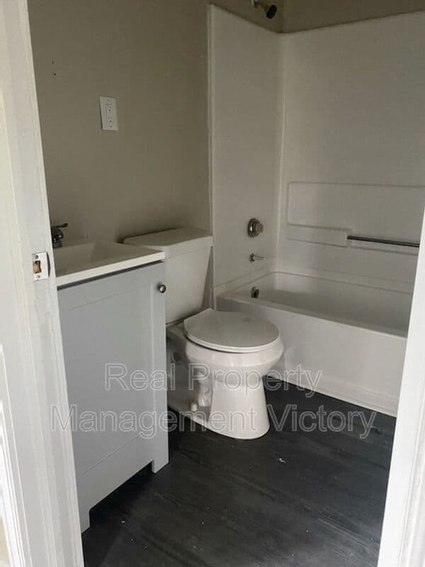Birmingham House: 1520 33rd Street Ensley