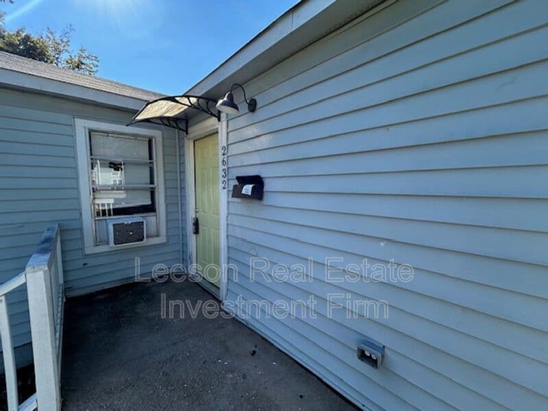 Bossier City House: 2632 & 2634 Foster Street