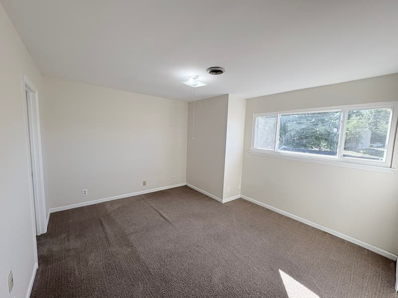 Columbia Townhome: 240 Jamil Rd