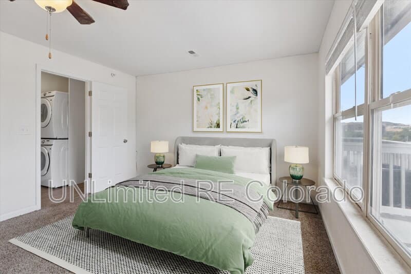 Castle Rock Condo: 7 Cantril Street