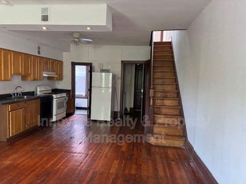 Philadelphia House: 4416 Locust Ave