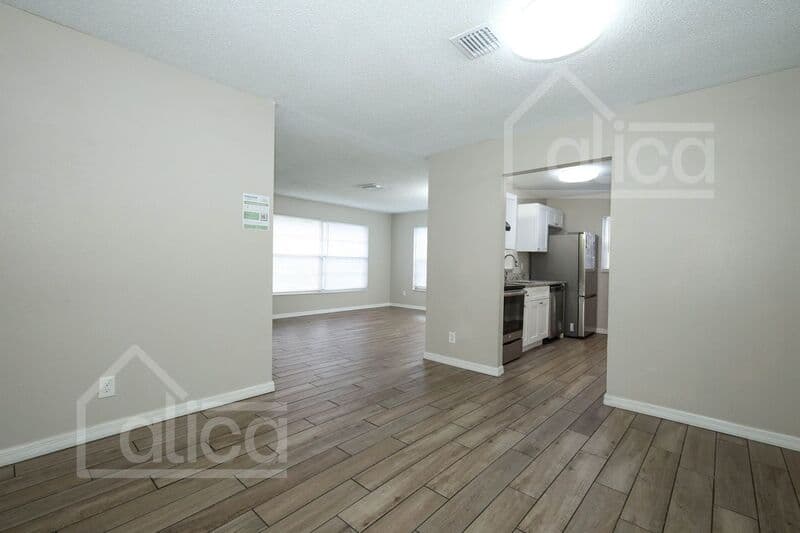 Orlando House: 4746 Cepeda St