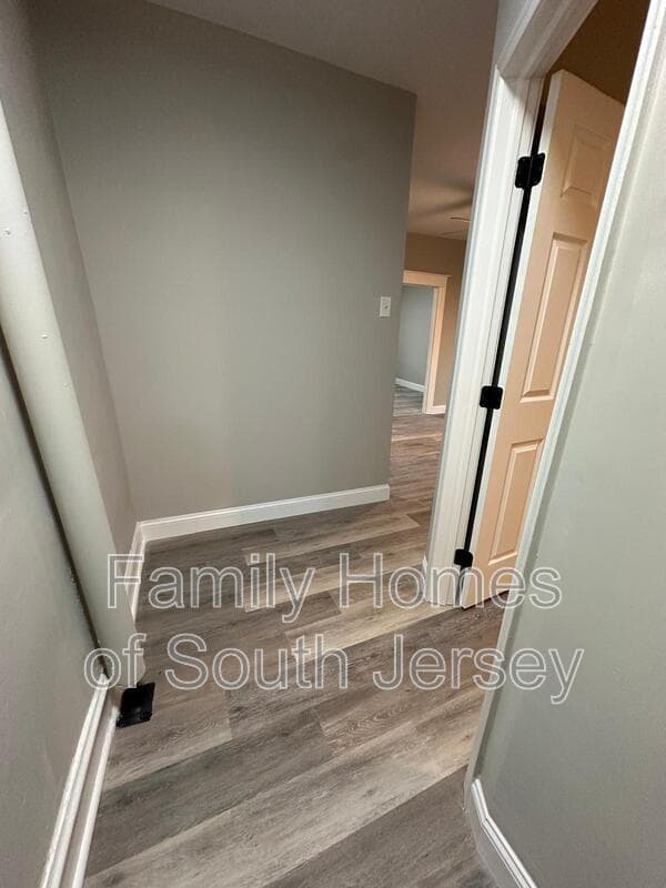 Upper Darby Apartment: 7307 W Chester Pike