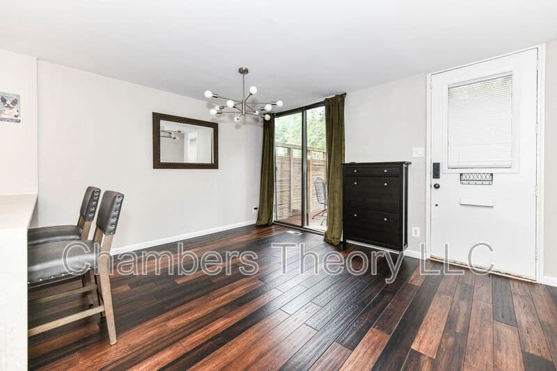 Reston House: 11475 Washington Plz W
