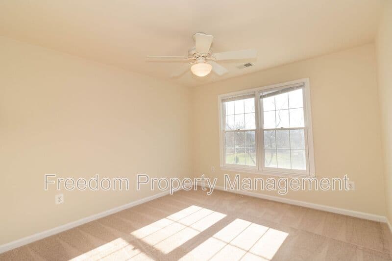 Warrenton House: 80 Brookshire Dr