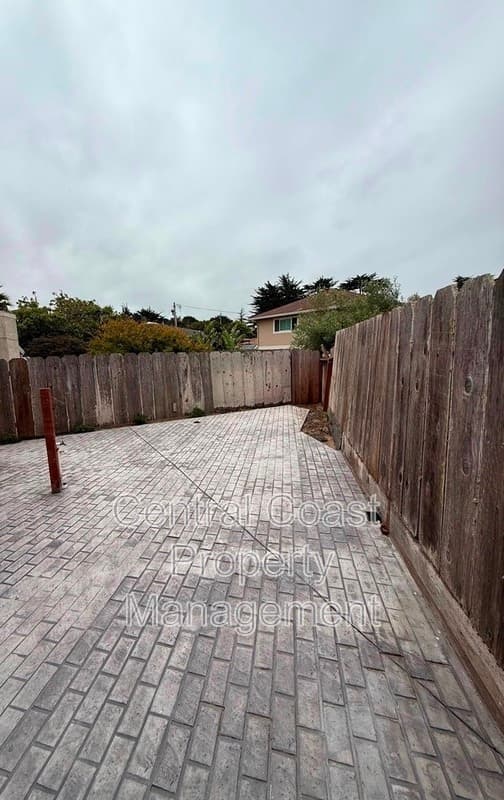 Marina House: 142 Peppertree Place