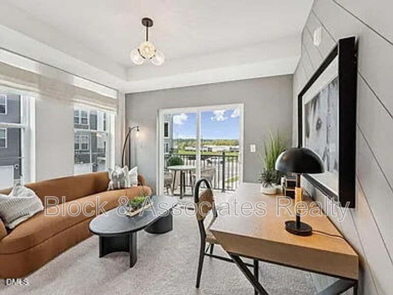 Wake Forest Condo: 404 Gaston Park Ln
