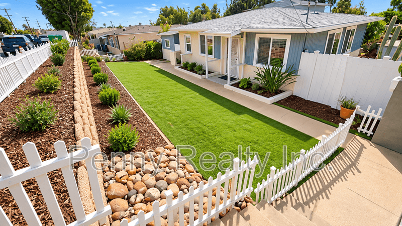 San Diego House: 1842 Burton St