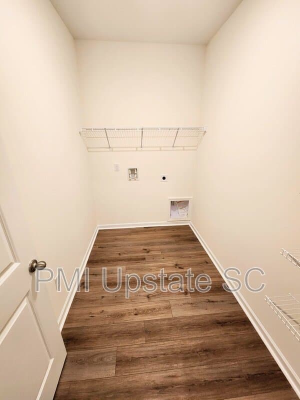 Fountain Inn House: 743 Fountainbrook Ln