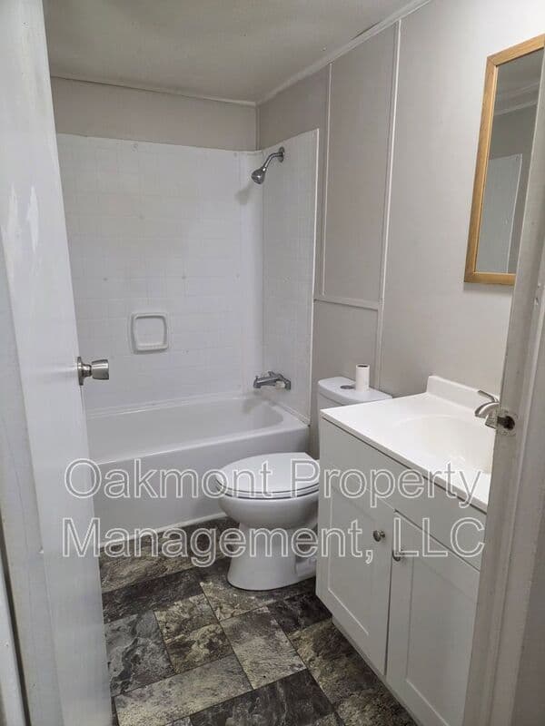 Fayetteville House: 134 Joy Drive