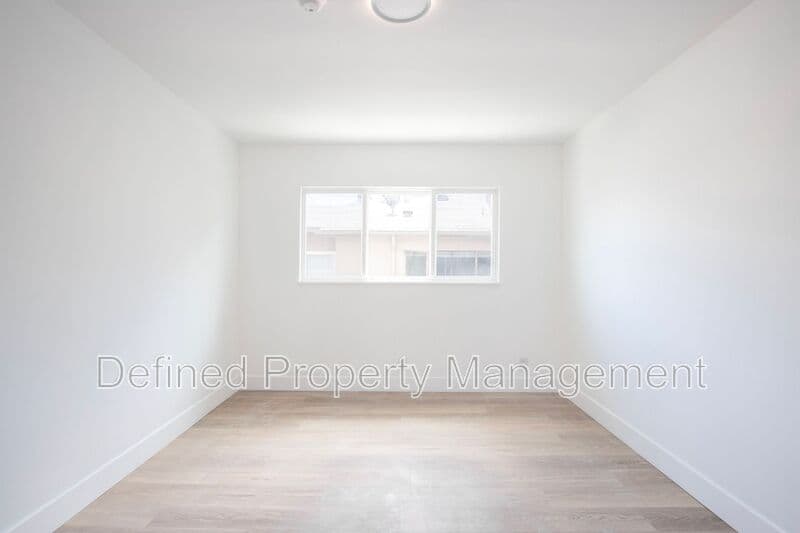 West Hollywood Ca 90046 Condo: 1046 N. Sierra Bonita Ave