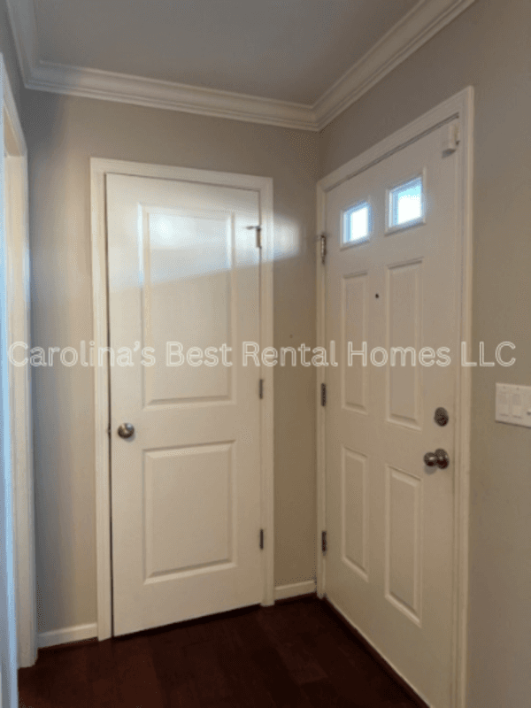 Columbia House: 257 Allans Mill Drive