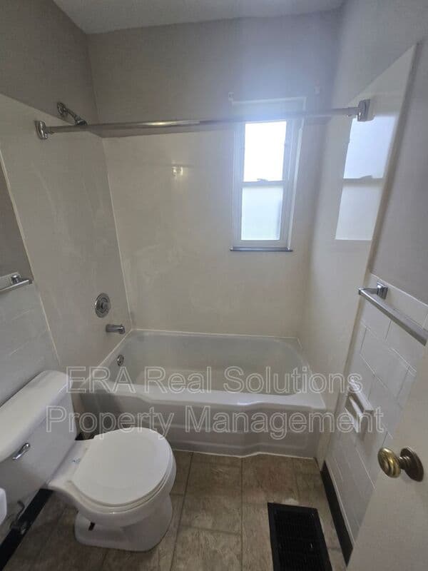 Columbus Condo: 107 N Hampton Rd