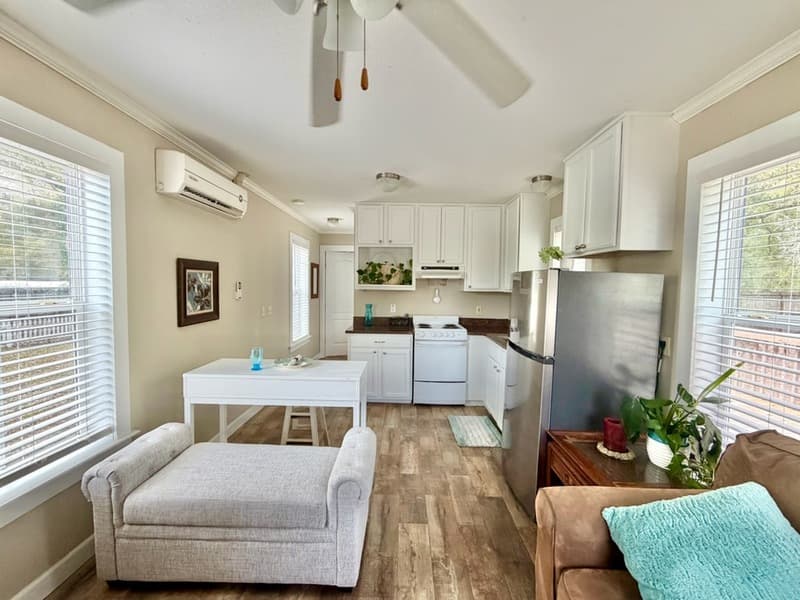 Freeport House: 161 Caswell Branch Road