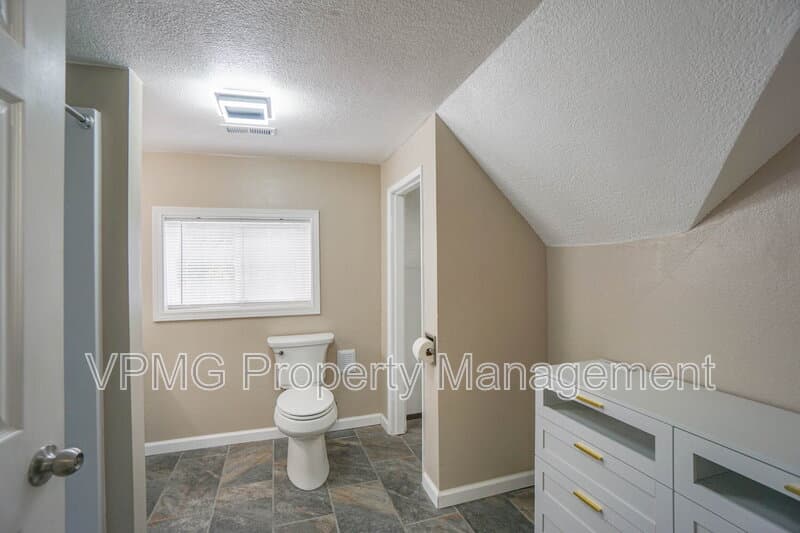 Vancouver House: 2901 Fruit Valley Rd