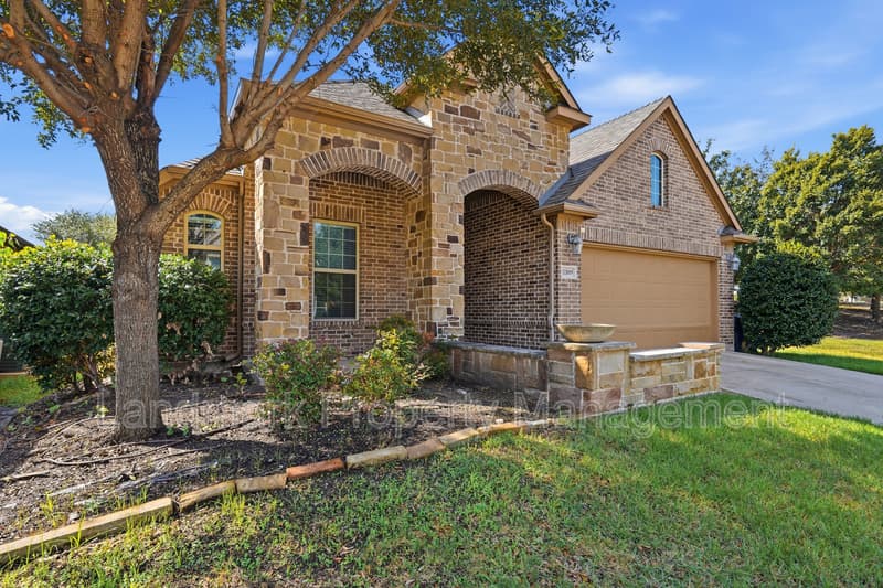 McKinney House: 11809 Bertram