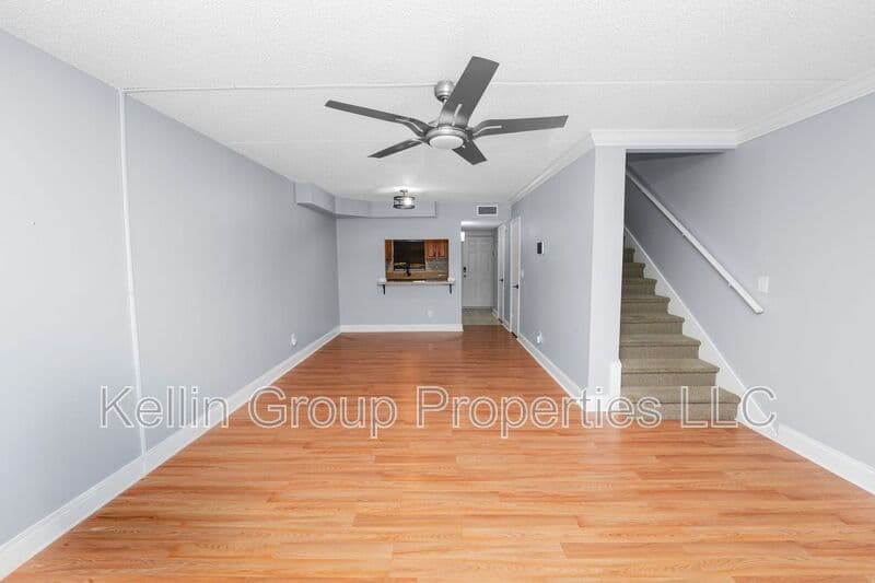 Tampa Townhome: 2862 Somerset Park Dr