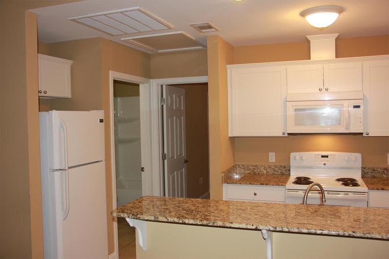 Hammond Condo: 46463 Heatherwood Dr.  #1