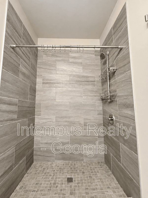 Smyrna House: 1260 Stone Castle Cir SE