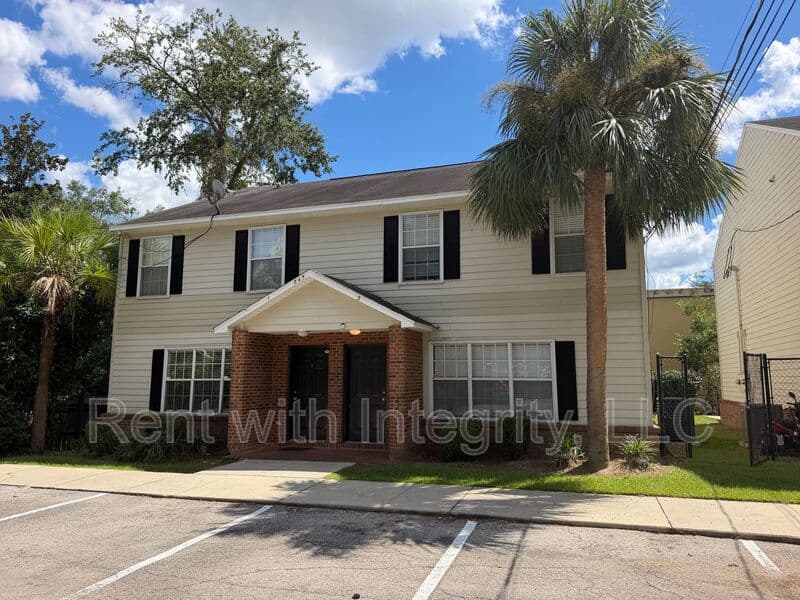 Tallahassee Condo: 845 -2 W Georgia St