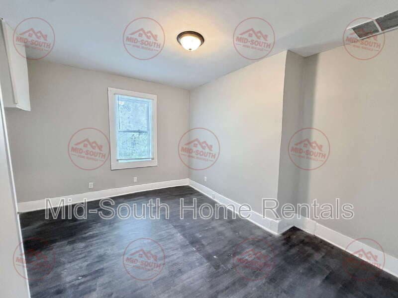 Memphis Townhome: 1584 Rayburn St