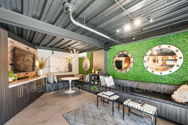 San Diego Condo: 877 Island Ave