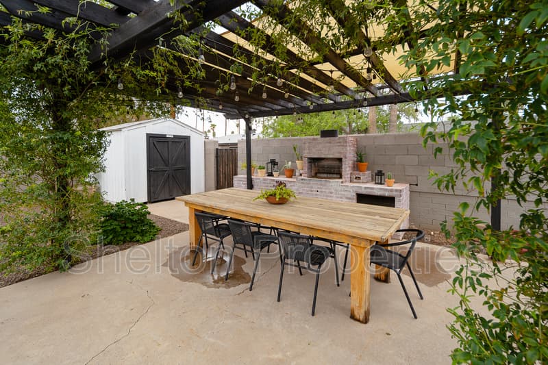 Phoenix House: 1731 W Highland Ave