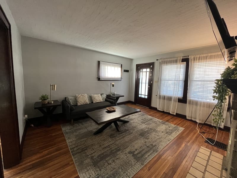 Columbus Condo: 255 Southwood Avenue