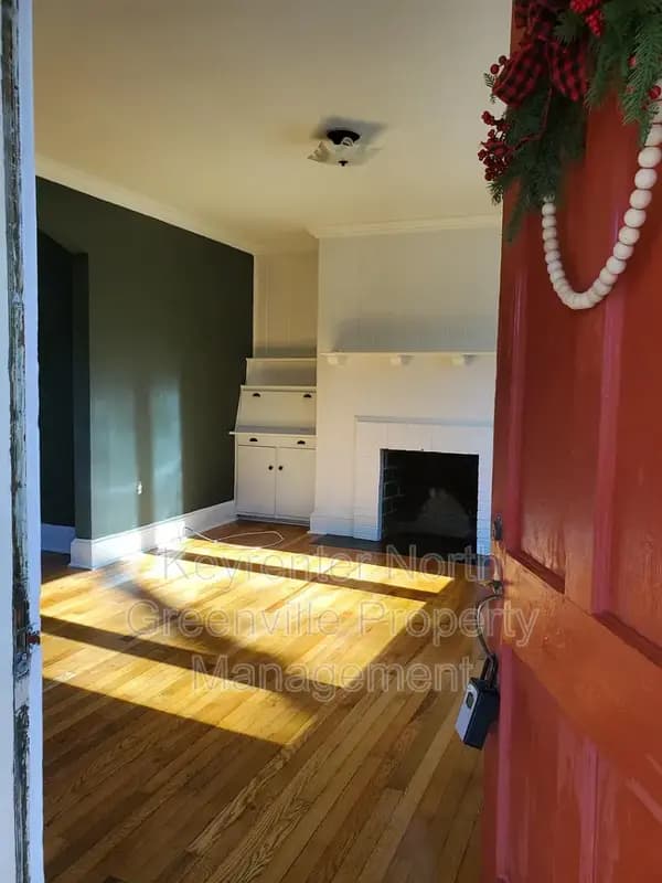 Greenville House: 127 Wedgewood Dr