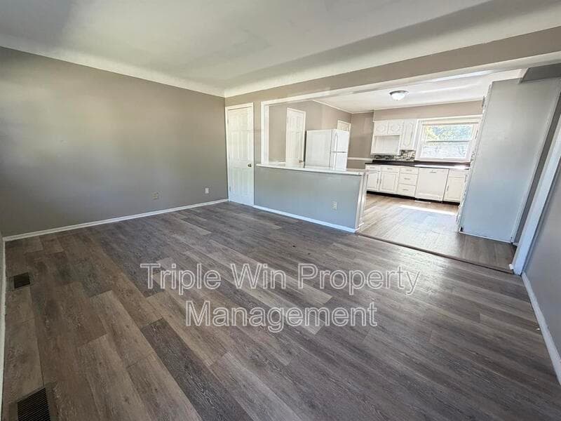 Hazlewood House: 8314 Richwood Ln.