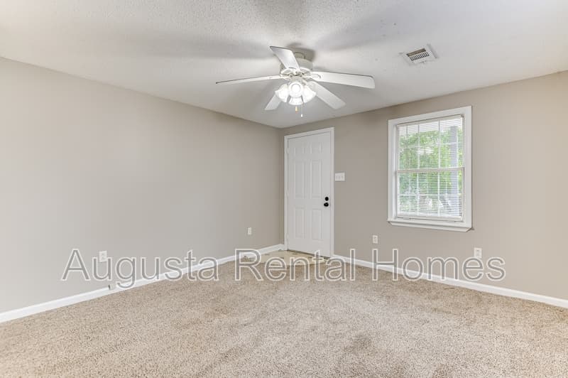 Augusta Condo: 1444 Heard Avenue - 1/2