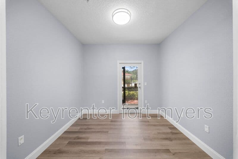 Fort Myers House: 11511 Villa Grand 520