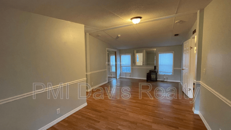 Orange Park House: 2645 Mosley Rd