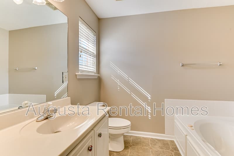 Grovetown House: 223 Taylor Circle