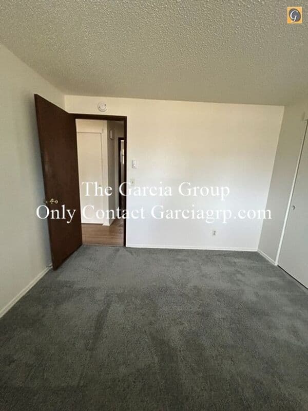 Gresham Condo: 480 SE Vista Ave.