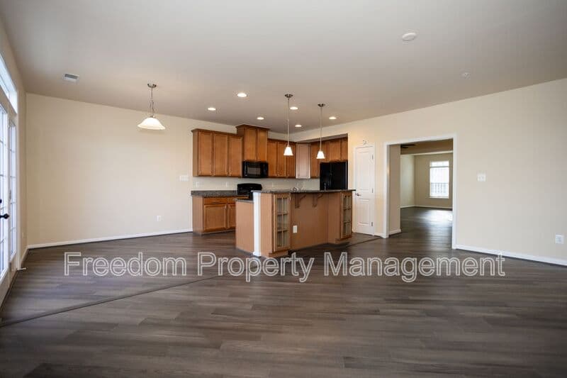 Gainesville Townhome: 7408 Brunson Cir