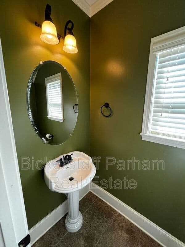 Fortson House: 9468 Forest Crown Drive