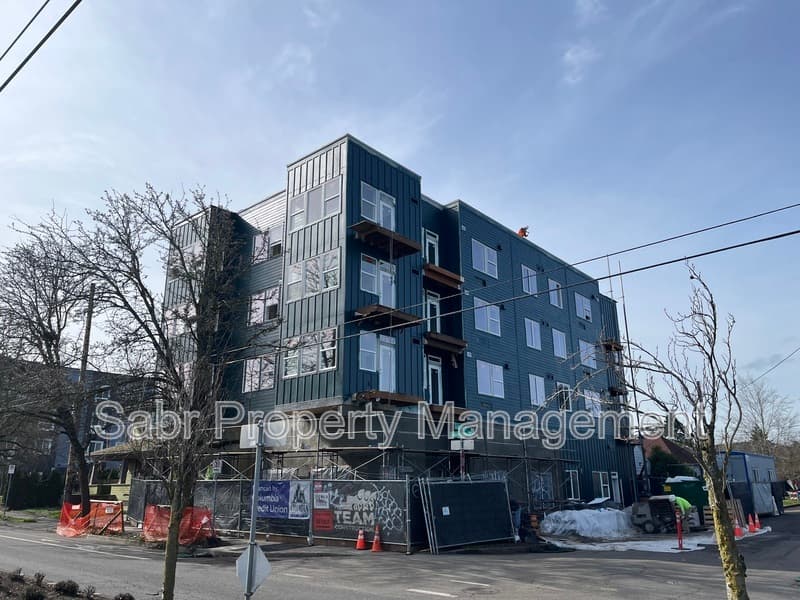 Portland Apartment: 1520 N Bryant St