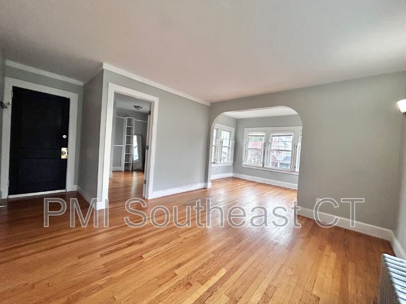 New London Condo: 25 Rogers St