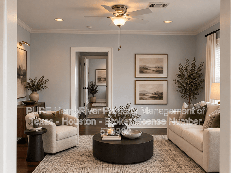 Houston House: 3812 La Branch St