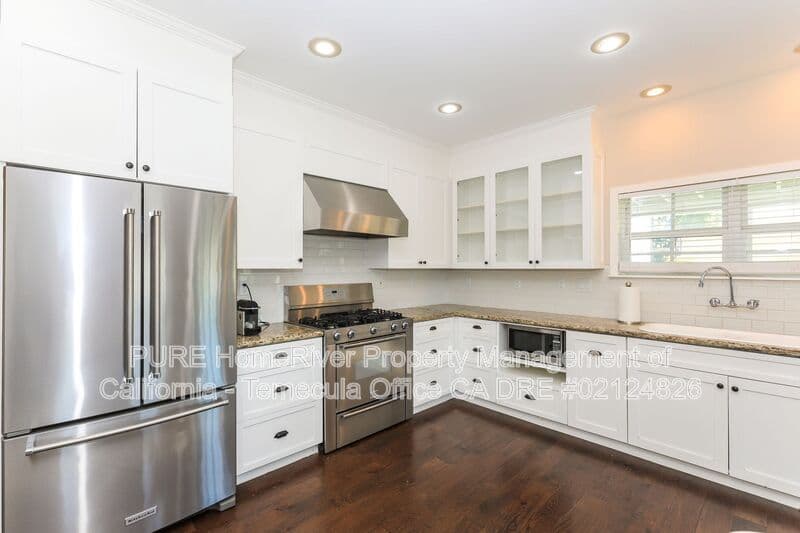 Murrieta House: 36475 Avenida La Cresta