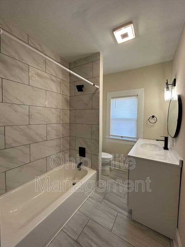 Columbus House: 1179 Atcheson St