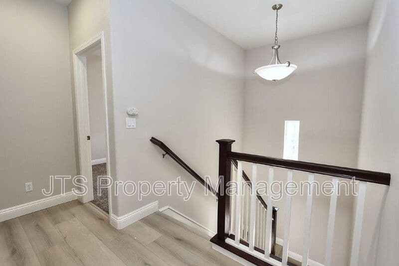 Sacramento House: 5424 Washoe Street