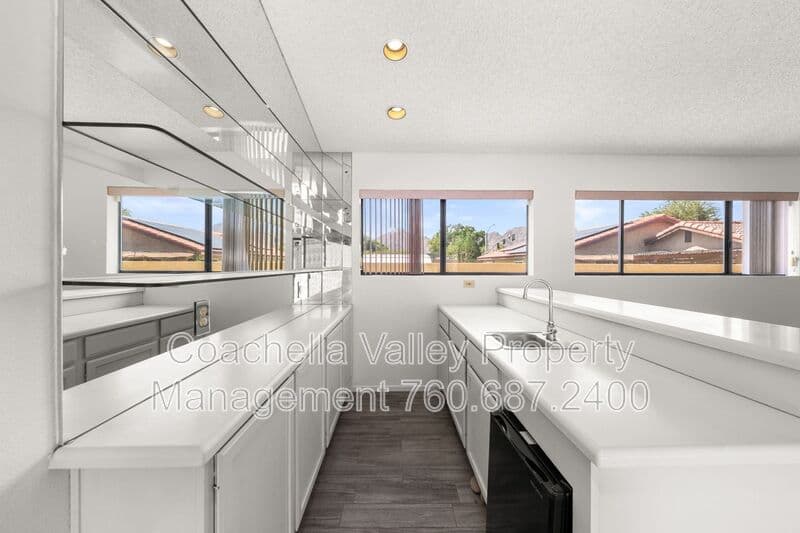 Palm Desert House: 43922 Warner Trail