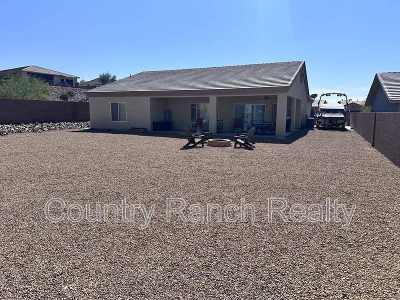 Bullhead City House: 2539 Bora Trail