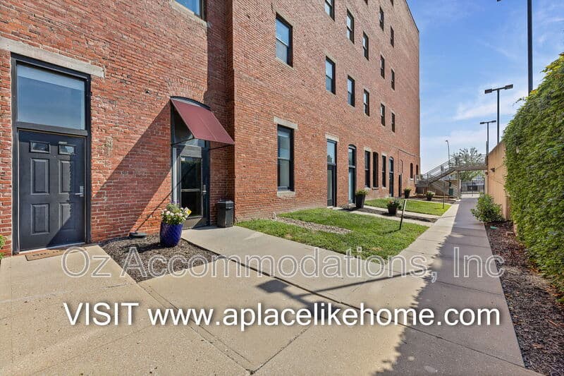 Kansas City Condo: 609 Central St